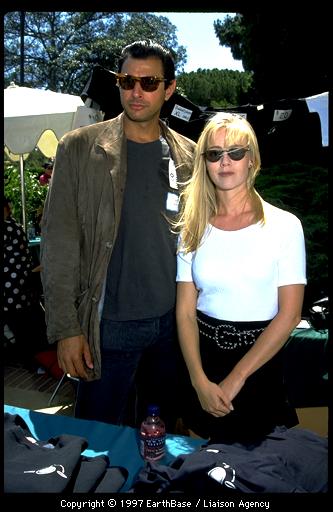 Jeff with Jennie Garth at the same benefit.